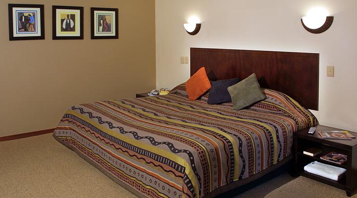 Hotel Numbi & Garden Suites