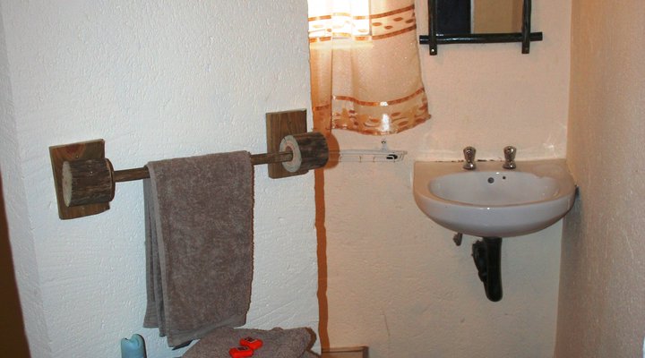 Bundhu-Rus Guest Farm