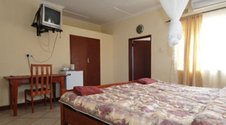Kwesu Guest Lodge