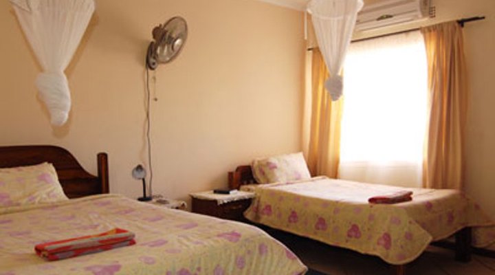 Kwesu Guest Lodge