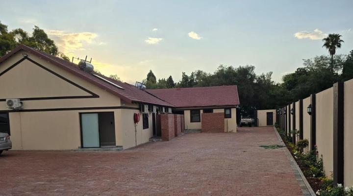 La - Majestic Guest Lodge