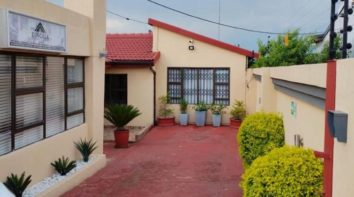 Zingela Guest House