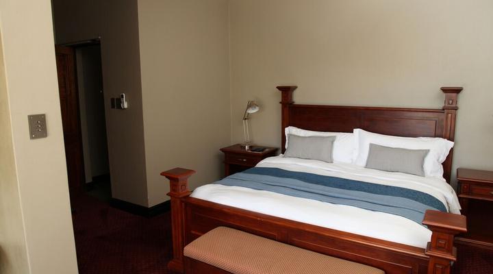 Village Ridge Boutique Hotel