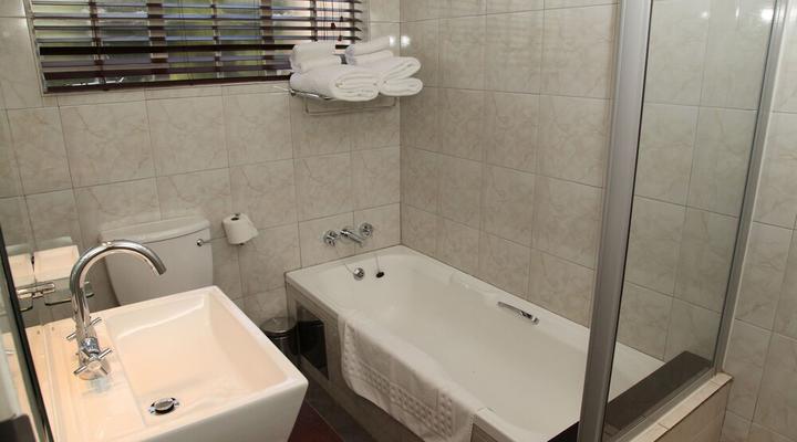 Village Ridge Boutique Hotel