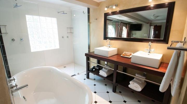 Village Ridge Boutique Hotel