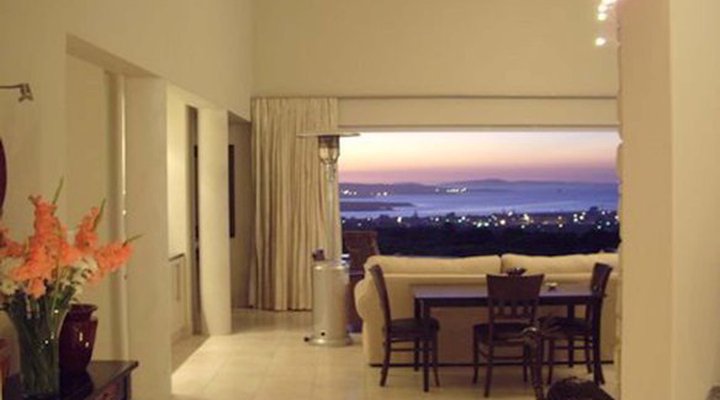 At the Rocks Guesthouse