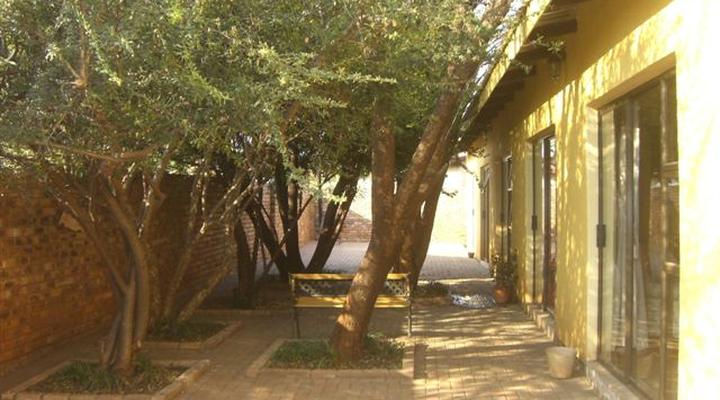 Woodpecker Guesthouse