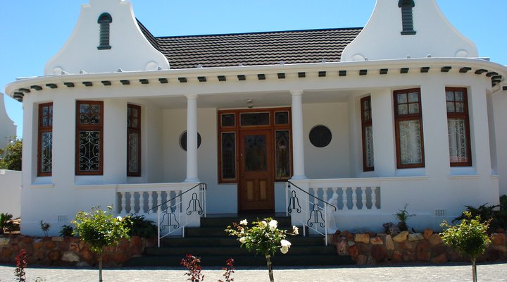 50 College Drive B & B