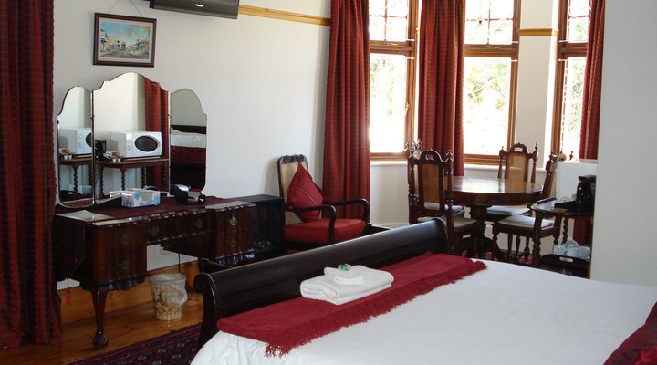 50 College Drive B & B