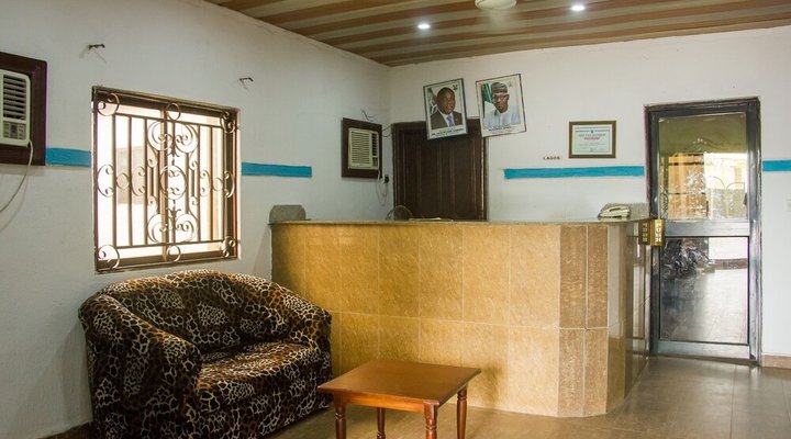 Creme Suites Hotel