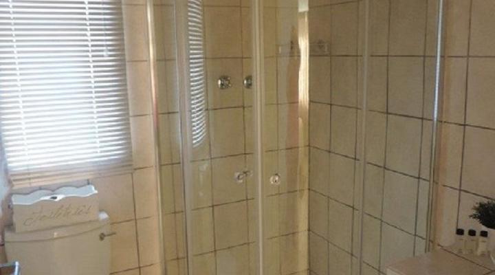 Excelsior River and Farm Cottages