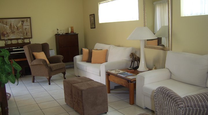Crown Cottage Guesthouse