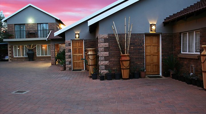 Azanza Guest House