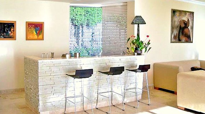 Azure Blue- Luxury Llandudno Villa