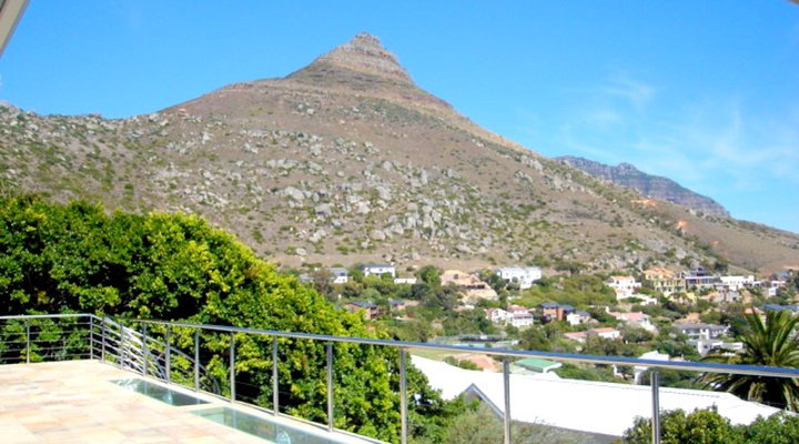 Azure Blue- Luxury Llandudno Villa