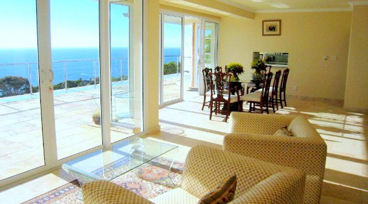 Azure Blue- Luxury Llandudno Villa