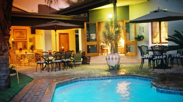 Linga Longa Guest House
