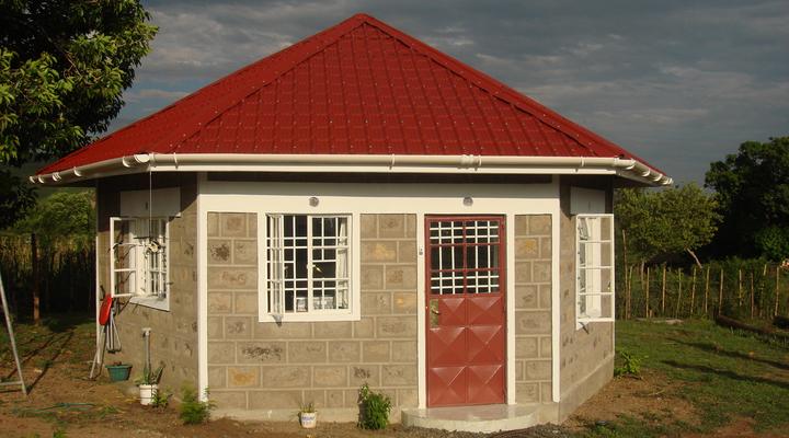 Hexagon Mbili Farm Lodge