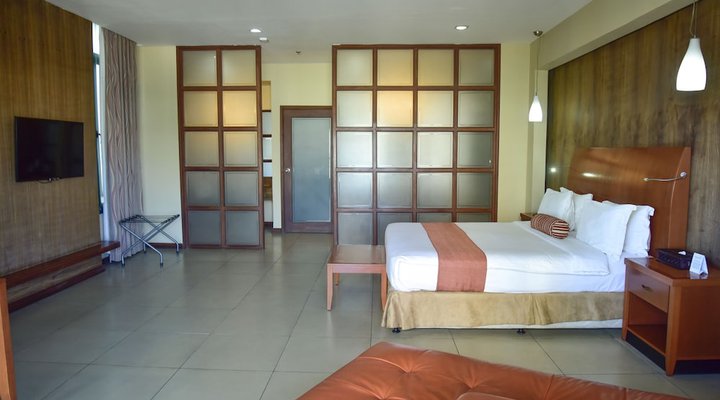 Harbour View Suites
