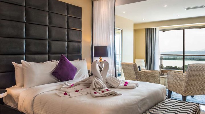 Acacia Premier Hotel