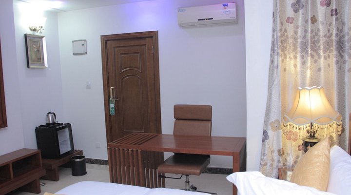 Zimbo Golden Hotel