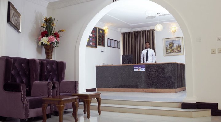 Kingsbridge Royale Hotel