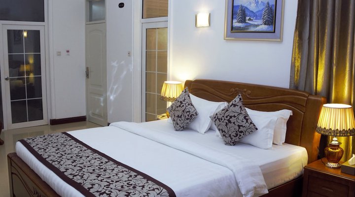 Kingsbridge Royale Hotel