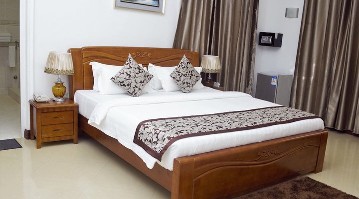 Kingsbridge Royale Hotel