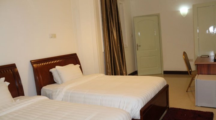 Kingsbridge Royale Hotel