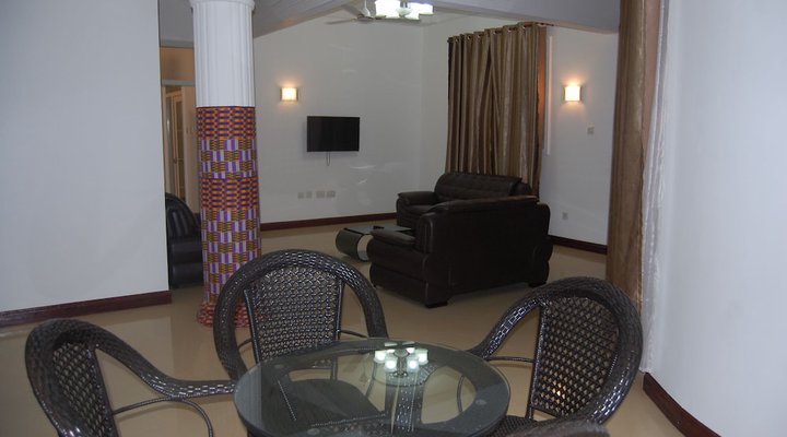 Kingsbridge Royale Hotel