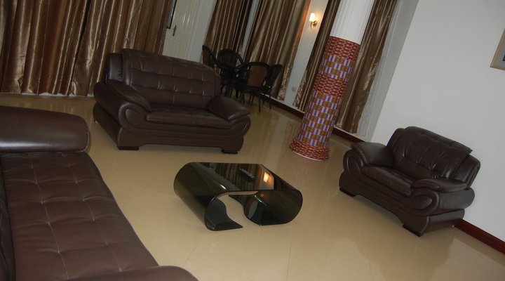 Kingsbridge Royale Hotel