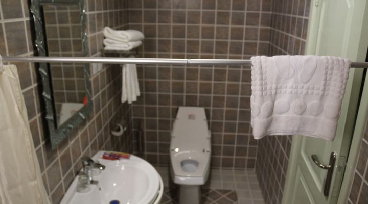 Kingsbridge Royale Hotel