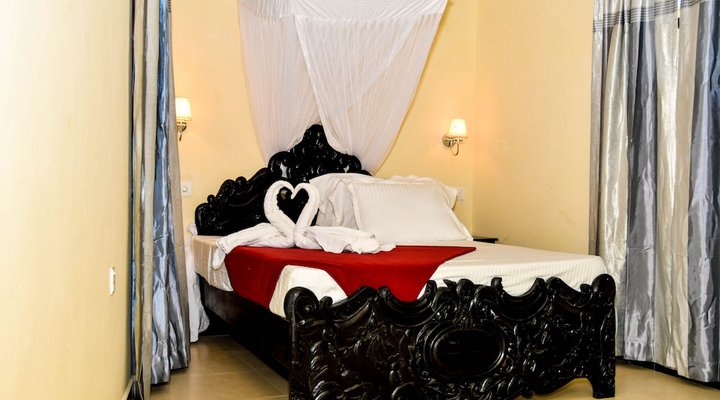 Forodhani Park Hotel