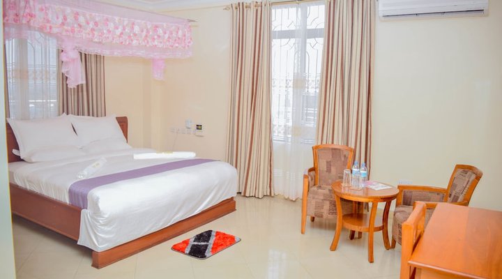 Silver Paradise Hotel