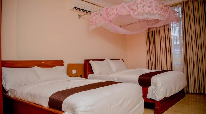 Silver Paradise Hotel