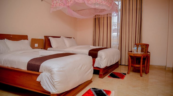 Silver Paradise Hotel