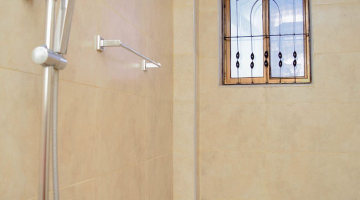 Silver Paradise Hotel