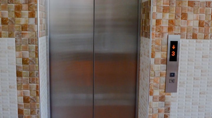 Silver Paradise Hotel