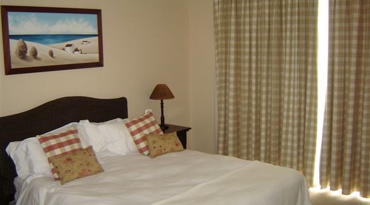 Pinnacle Point Beach and Golf Resort Lodge