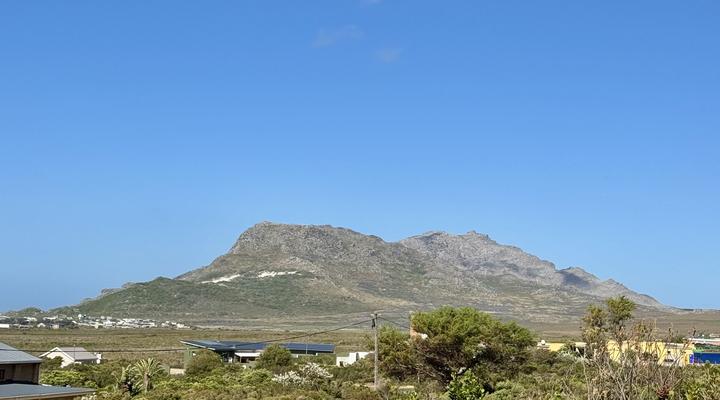 Sea and Vlei on Disa