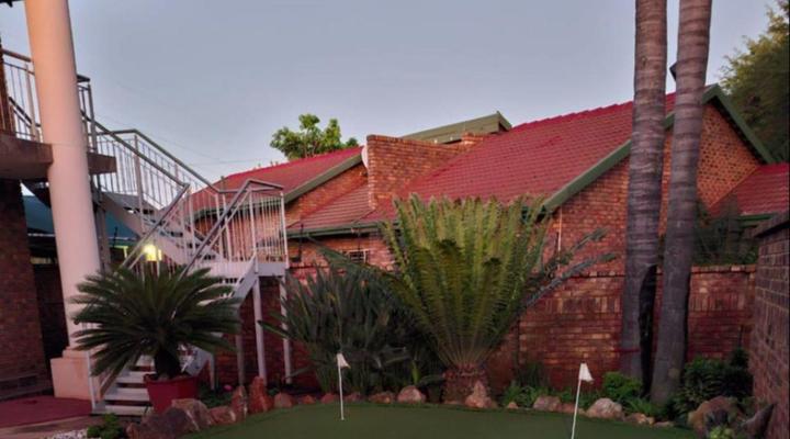 The Clubhouse Guesthouse
