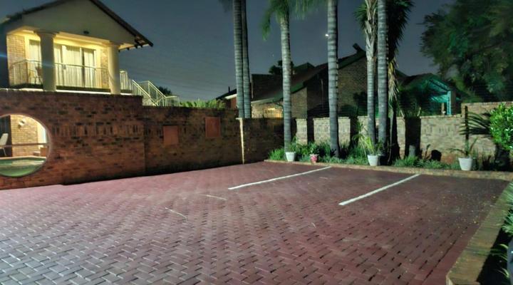 The Clubhouse Guesthouse