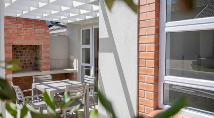 1 on York - Townhouse 61