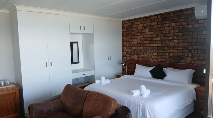 Albatros Guest House