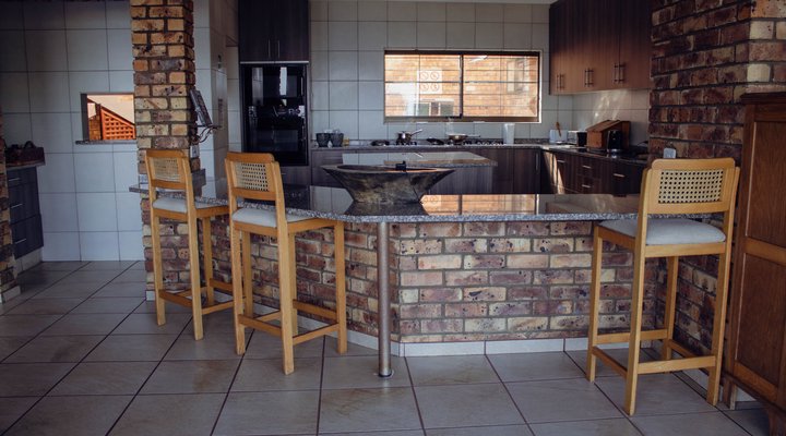Albatros Guest House