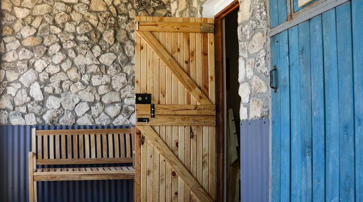 Die Stalle by Chickania