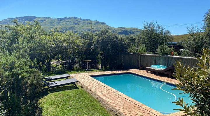 Sani Lodge & Cottages