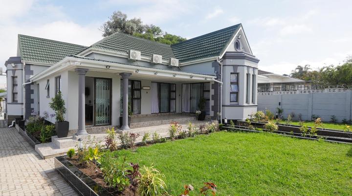 Riveria Guest Lodge and Spa