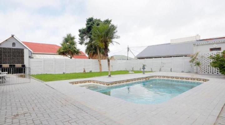 Riveria Guest Lodge and Spa