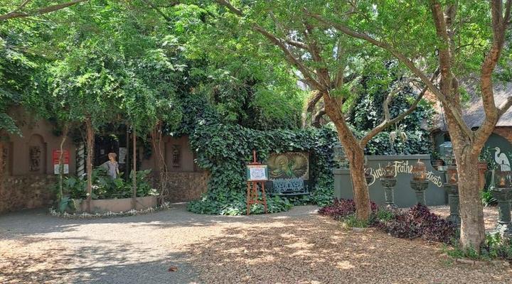 Duck and Dine Guest House